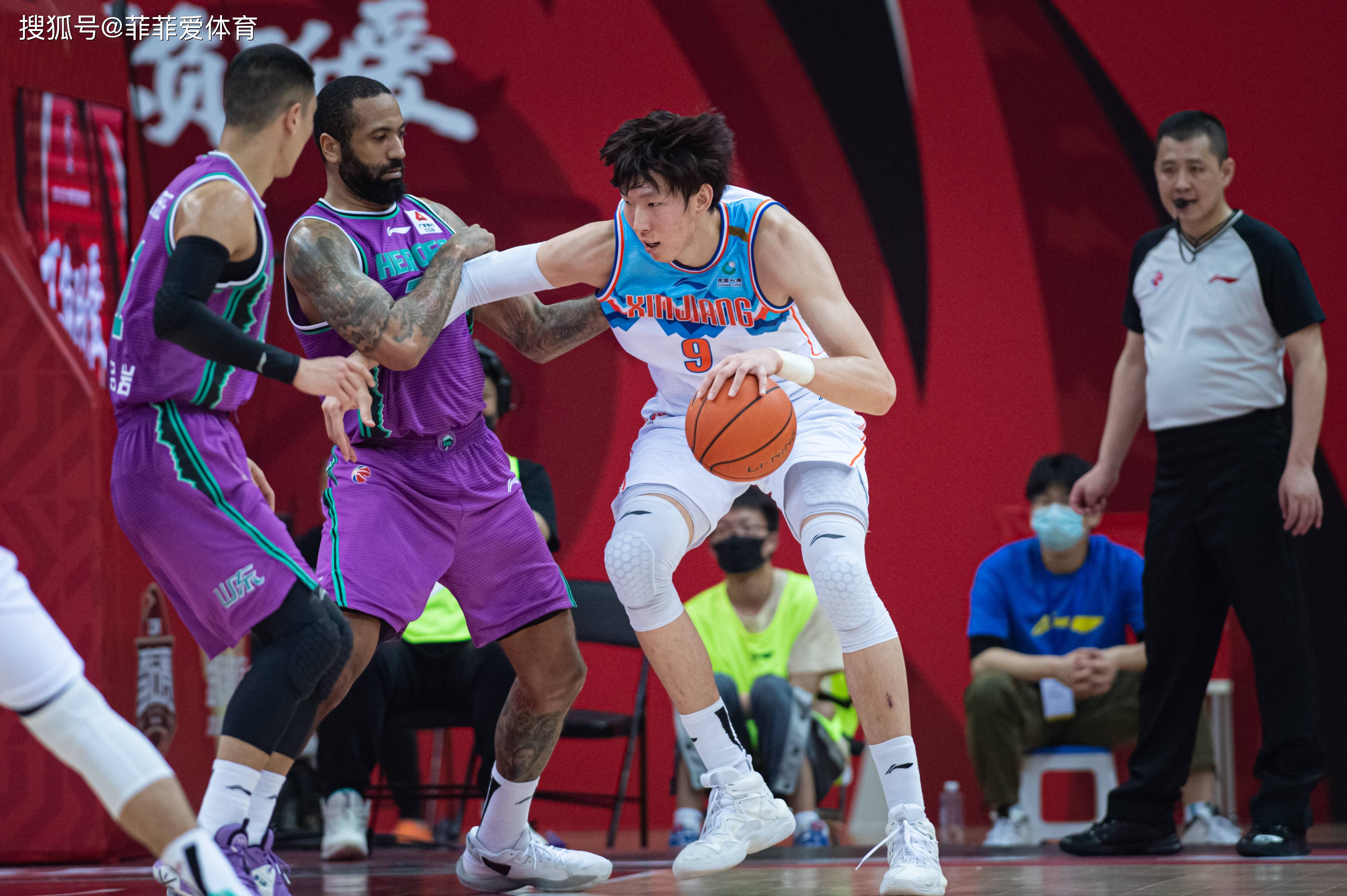  篮网正在酝酿交易 