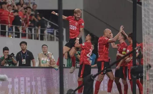 今夜欧超杯传出新动向，辽宁本钢内部沟通，管理层表态：更衣室稳定，团队化学反应显著的简单介绍