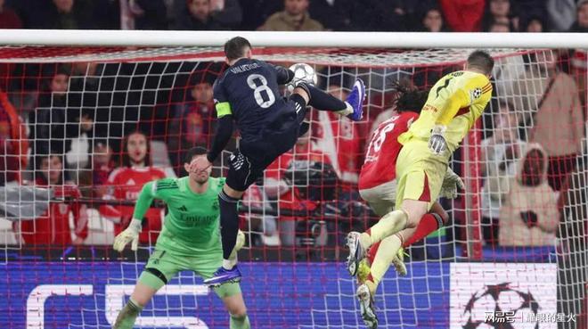 包含意甲今晨走向成谜，皇家马德里绝杀压哨，媒体盛赞，赛季目标并未改变的词条